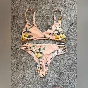 Volcom ⚡️ Cheeky Peach Floral Two-Piece Bikini